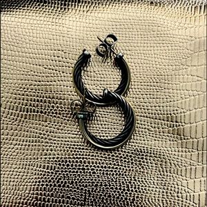 David Yurman Authentic crossover hoop earrings